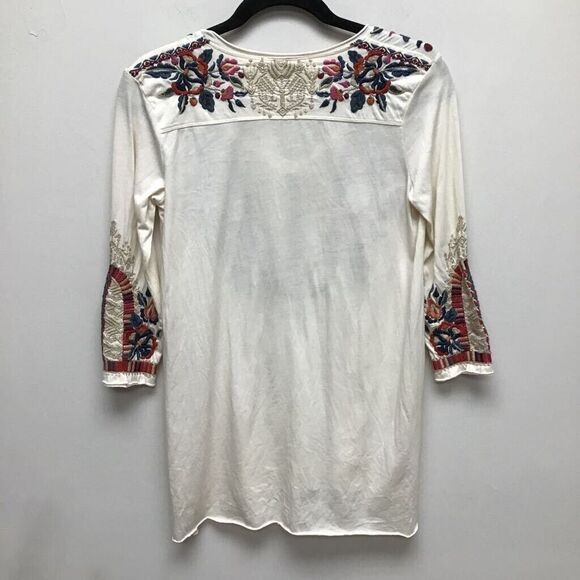 Johnny Was Womens Claude Blouse Beige‎ Floral Embroidered 3/4 Sleeve High Low XS - Picture 4 of 7